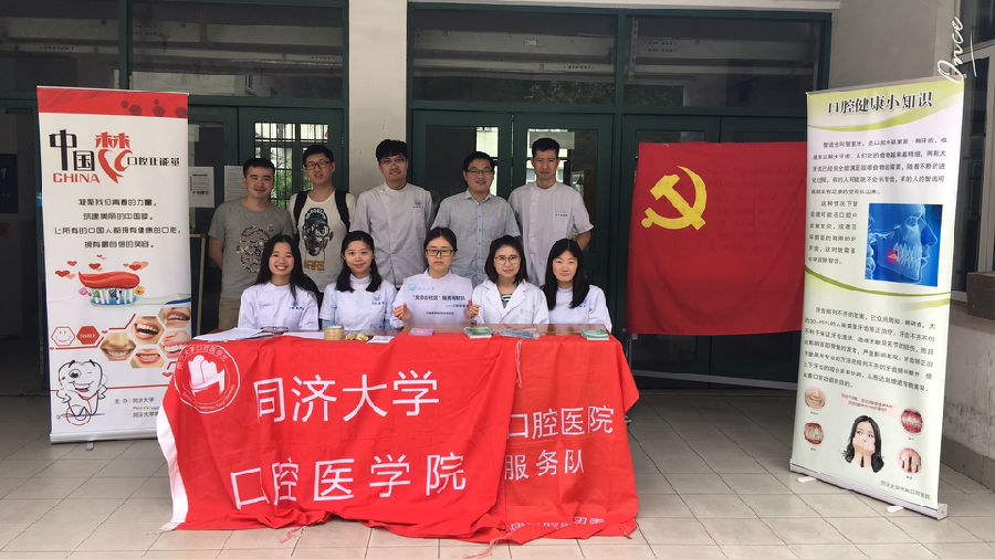 合影111.jpg